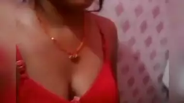 Young desi prostitute showing boobs and pussy