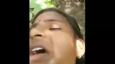 Mallu outdoor porn video with moans while bf fucks