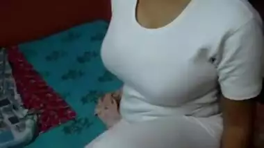 Enjoying big boobs wali bhabhi on her birthday