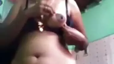 Bengali aunty boob show on a live video call