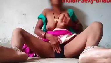 Desi Bhabi Fingering Hot Pussy In Homemade