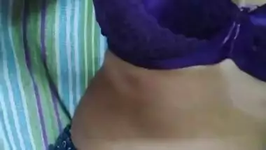 Desi mallu babe showing boobs