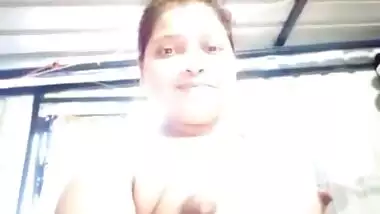 Chubby Bhabhi topless show selfie cam video