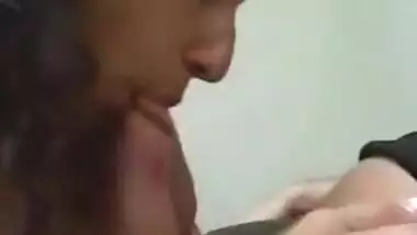 Hindi sex video of a desi hooker satisfying a foreigner in a hotel room