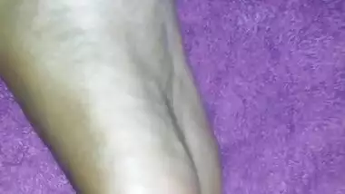 cum on wifes toes and soles