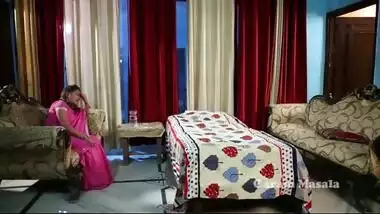 Bhabhi ko Sula kar Naukar Ne Aag Bujhai Scandal