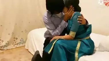 Apni Coaching Ki Hot Teacher Ko Ghar Pe Bula Ke Choda