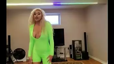 PAKISTANI STRIPPER TWERKING TO DOJA CAT