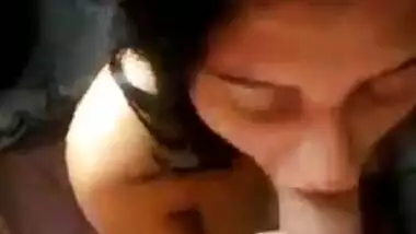 Cute sexy Desi oral-stimulation clip