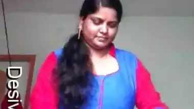 Sexy Mallu Bhabhi Showing Her Big Boobs and Pussy To Lover Part 2