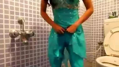 Indian girl strips in toilet