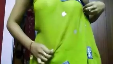 bhabhi naked in greenari