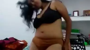 Horny bhabi seducing skill