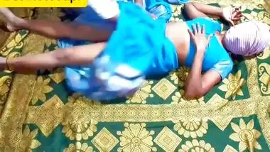 In Green Colour Sari Desi Indian Wife Doggy Style Fuking