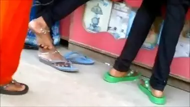 Candid indian anklet feet shoeplay in flipflops