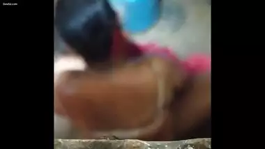 Neighbor bhabhi Complete bath vids