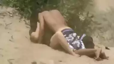 Paki Couple At Beach Fucking - Movies. video2porn2