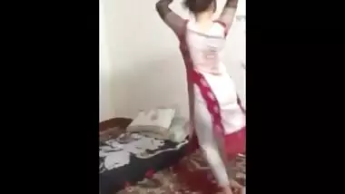 Bangladeshi hot girl arabian dancing