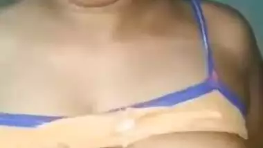 Breasty Tamil Hotty nude MMS episode