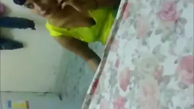 Bhabi sexy cleavage recorded