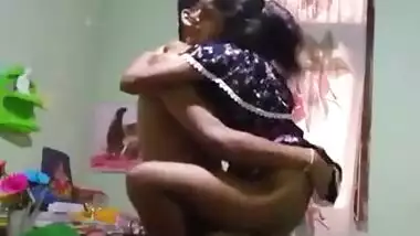 Desi guy bangs girl hard indian sex video