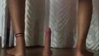 New Girl Dildo සැප දෙන්න කොල්ලෙක් නැති කමට කරන වැඩ With Sri Lankan