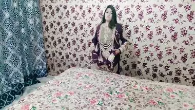 Cute Indian Girl Mastrubation With Urdu&hindi Audio With Big Naturals