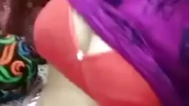 Desi Delhi Teen Soumya Showing Boobs