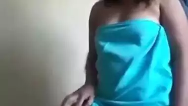 Sex tease clip of a hawt office beauty from Ahmedabad
