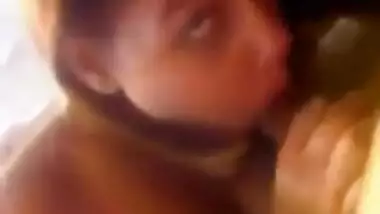 Paki chick BJ with Urdu audio