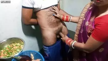 Desi Bhabhi fucking onKitchen