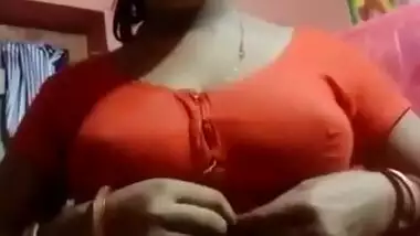 Desi village bhabi opne hr sare