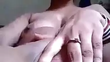 Cute horny Bhabhi showing her naked pussy