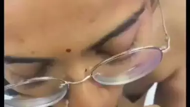 Tamil chashmish girl gives a desi blowjob to her lover