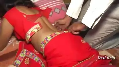 Desi dude sticks his thick XXX cock into chick's mouth and pussy