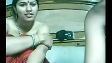 Indian face show indian sex videos on Xxxindiansporn.com