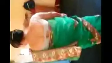 Bhabhi sex with hubby’s friend after hot tease