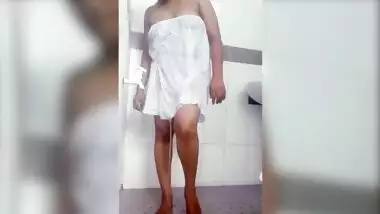 Sri lankan beautiful bath with under skirt | යට...