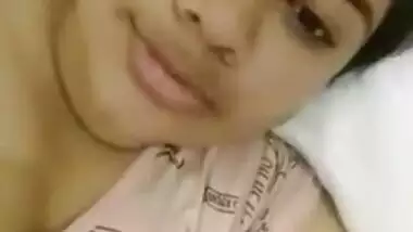 Sexy Bangla girl teases with her big XXX breasts on Desi live chat