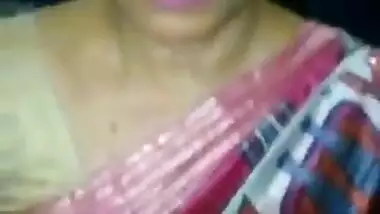 Desi aunty hot suck