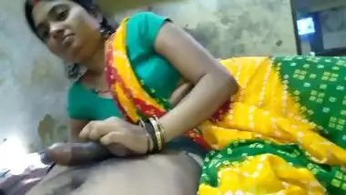 Sexy Indian Bhabhi Handjob