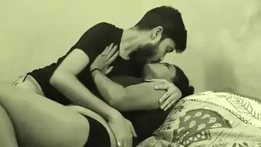 Desi smart sexy bhabhi romantic sex with innocent teen devor! with clear hindi audio