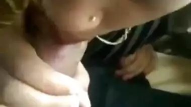 Tamil girl giving blowjob in bus