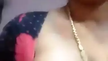 Mallu bhabhi boob show mms vid