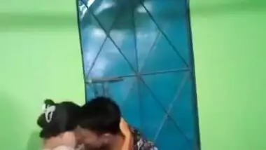 Bidesiya Xnxx Videos - Desi boy and girl romance alone in home indian sex video