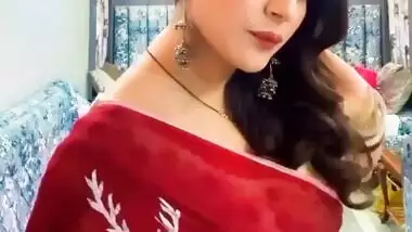 Shraddha Ke Hot Aur Mote Melons