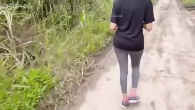 Ex gf met at the jogging path fucked hard