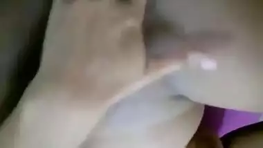 Desi big boobs bhabi fingering pussy