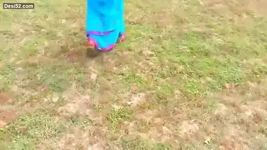 Desi village bhabi outdoor fucking