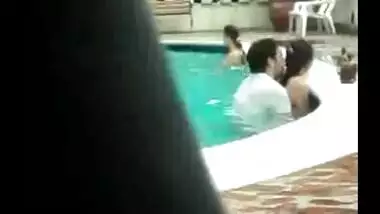 Sex in swimming pool recorded cam